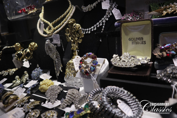 Alluring_Antiques (1) Alluring Antiques
