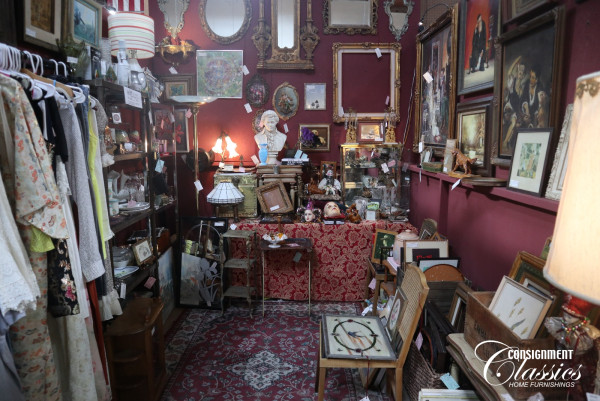 Ariels (2) Ariel's Vintage & Antiques